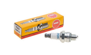 Süüteküünal NGK CMR7A