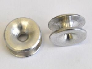 Trimmer head eyelet