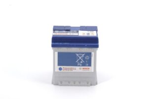 Bosch S4 000 44Ah 420A 175x175x190 -+
