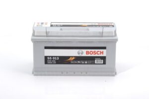 Bosch S5 013 100Ah 830A 353x175x190 -+